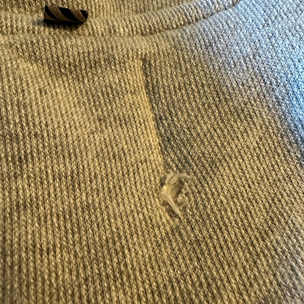 Billy Reid Hoodie - Japanese - Fits like fitted Medium/Small - Incredibly warm - Picture 4 of 4